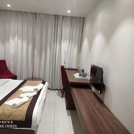 Rajlaxmi Hotel - Free Airport Pickup And Drop Jaipur Ngoại thất bức ảnh