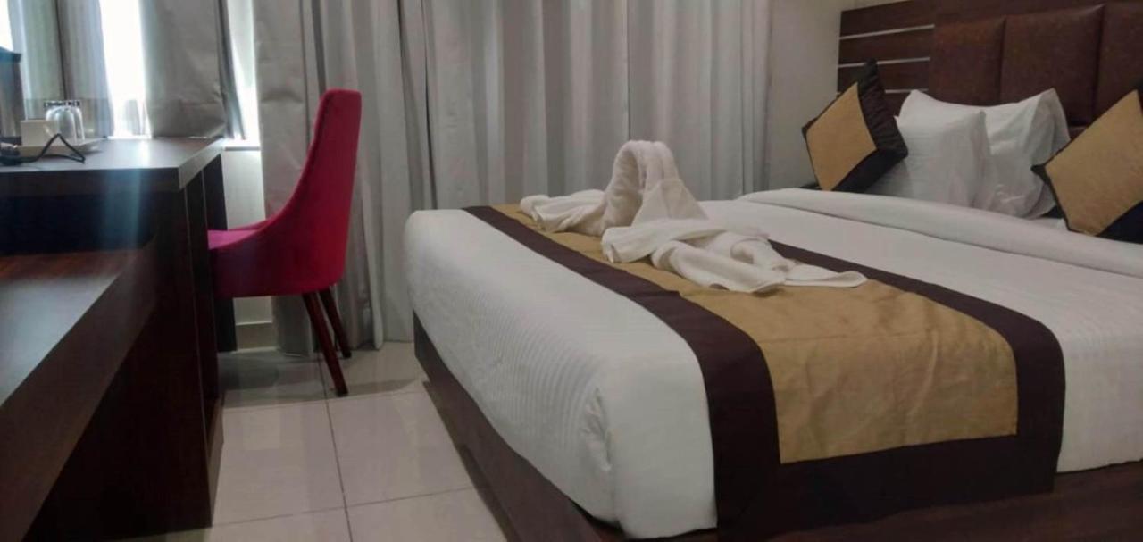 Rajlaxmi Hotel - Free Airport Pickup And Drop Jaipur Ngoại thất bức ảnh